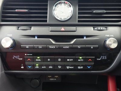 2022 Lexus RX — миниатюра 18