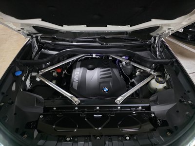 BMW X7 - 7