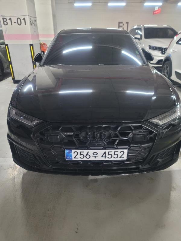 AUDI A6 - View 1