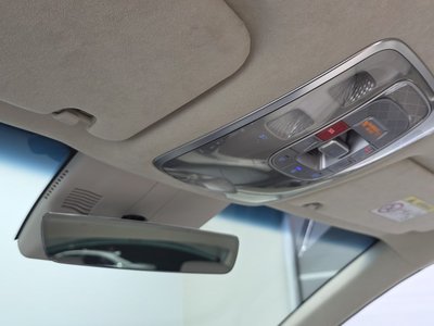 2025 Genesis G80 (RG3) thumbnail 24