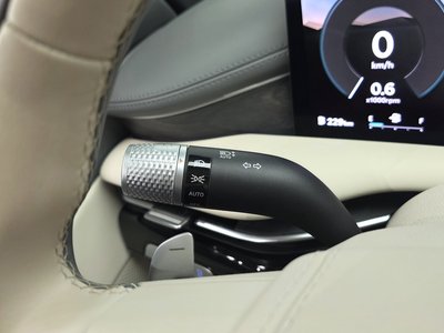 2025 Genesis G80 (RG3) thumbnail 30