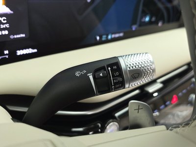 2025 Genesis G80 (RG3) thumbnail 28