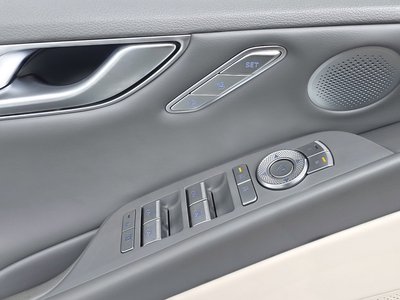 2025 Genesis G80 (RG3) thumbnail 29