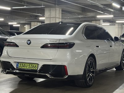 BMW 7 SERIES - 4