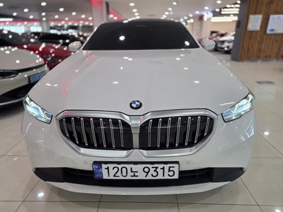 BMW 5 SERIES - 4