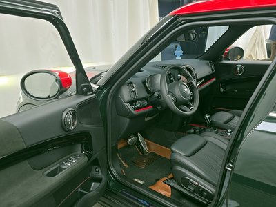 MINI COUNTRYMAN - 10