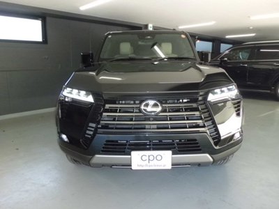 صورة 4 لـ 2025 Lexus GX