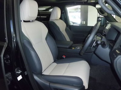2025 Lexus GX — миниатюра 12