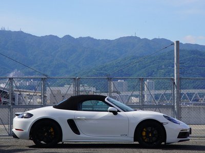 صورة 6 لـ 2018 Porsche 718