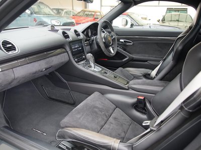 صورة مصغرة 33 لـ 2018 Porsche 718