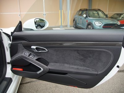 صورة مصغرة 32 لـ 2018 Porsche 718