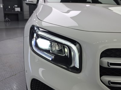 MERCEDES-BENZ GLB - 9