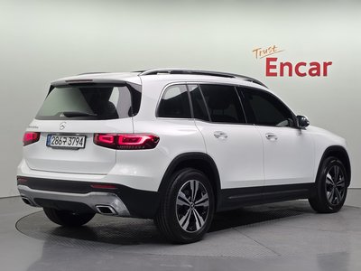 MERCEDES-BENZ GLB - 4