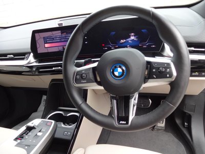 2025 BMW IX2 照片 7