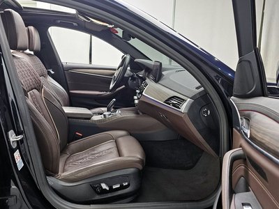 صورة 10 لـ 2021 BMW 5 SERIES