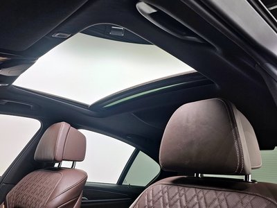 صورة مصغرة 19 لـ 2021 BMW 5 SERIES