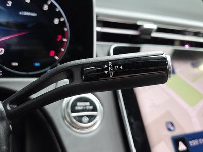 MERCEDES-BENZ E-CLASS - 9