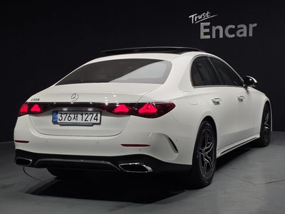 MERCEDES-BENZ E-CLASS - 4