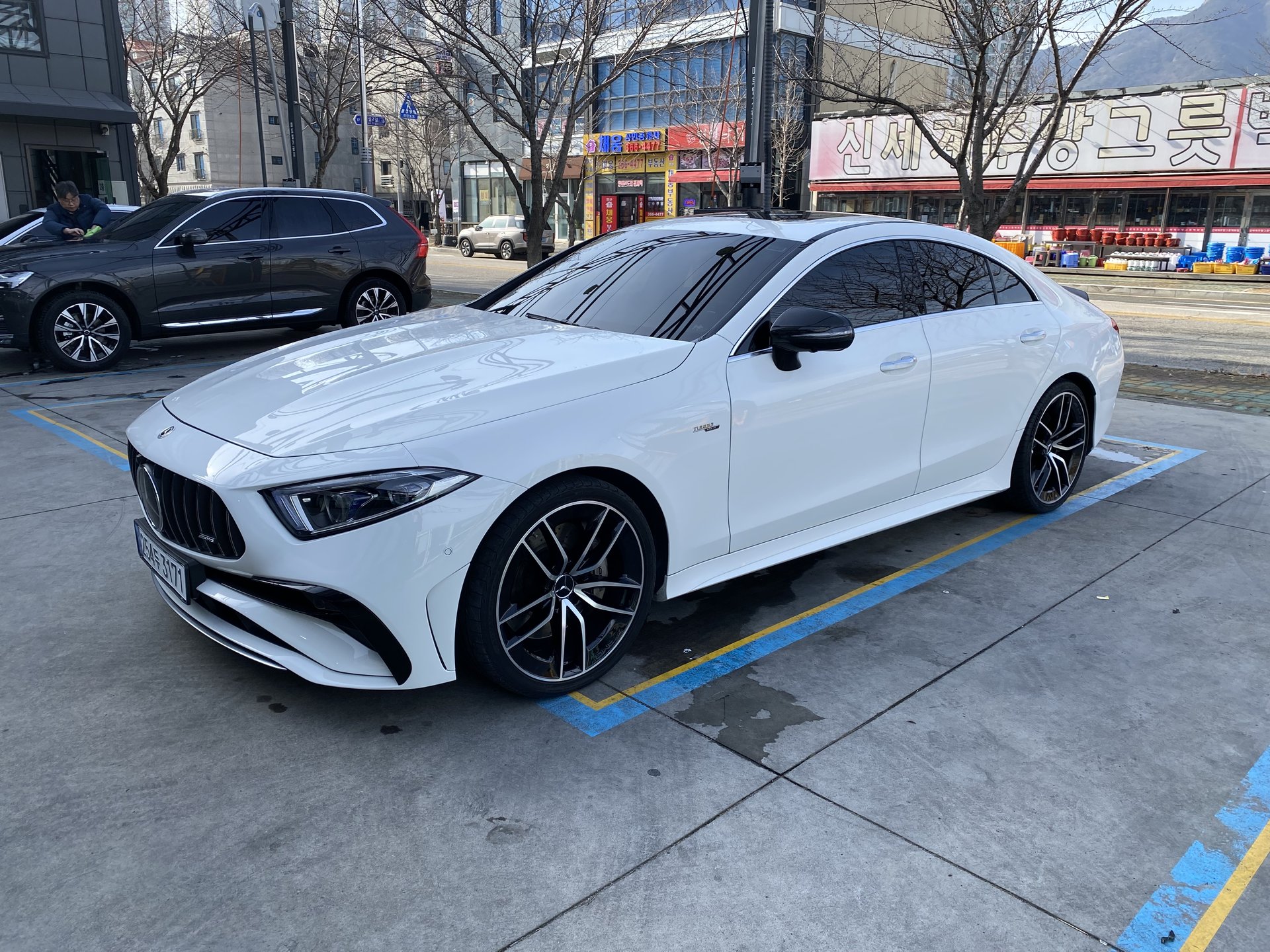 MERCEDES-BENZ CLS - View 1