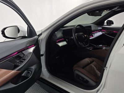 2025 BMW 5 SERIES thumbnail 13