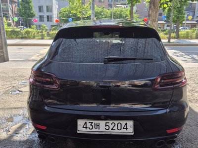 PORSCHE MACAN - 3