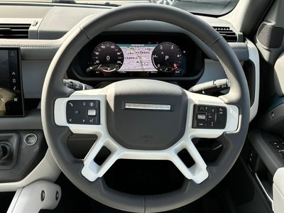 صورة مصغرة 30 لـ 2025 LAND Rover DEFENDER
