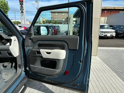 صورة مصغرة 41 لـ 2025 LAND Rover DEFENDER