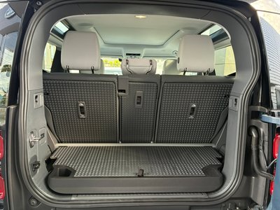 صورة مصغرة 44 لـ 2025 LAND Rover DEFENDER