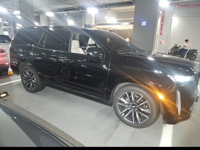 CADILLAC ESCALADE 5TH GENERATION - 4