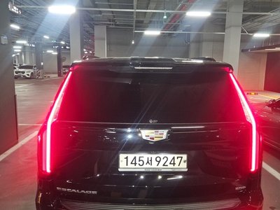 CADILLAC ESCALADE 5TH GENERATION - 7
