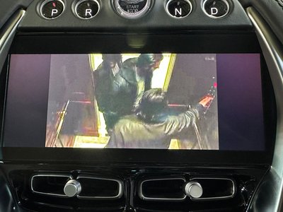 ASTON MARTIN DBX - 9