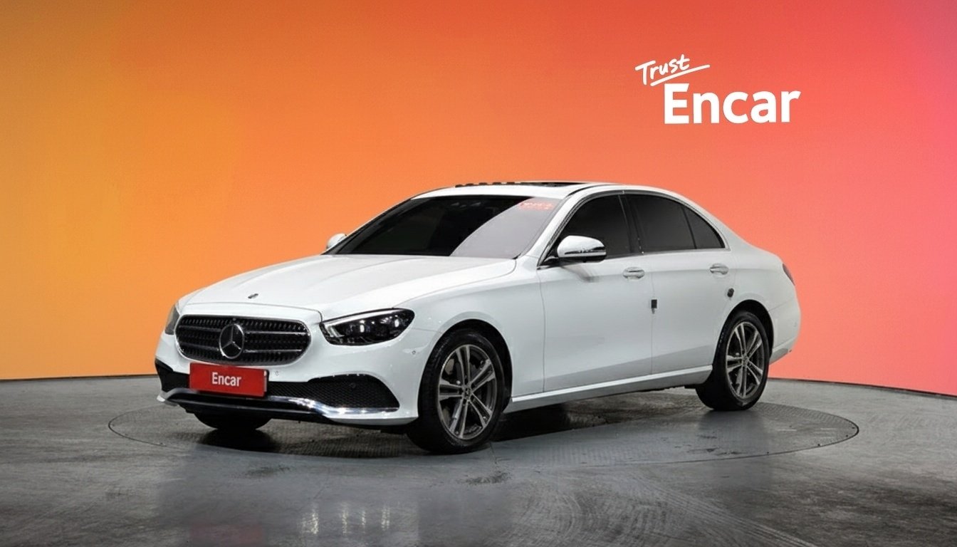 MERCEDES-BENZ E-CLASS - View 1