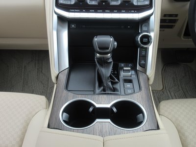 صورة مصغرة 59 لـ 2024 Toyota LAND CRUISER 300