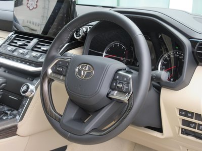 صورة مصغرة 42 لـ 2024 Toyota LAND CRUISER 300