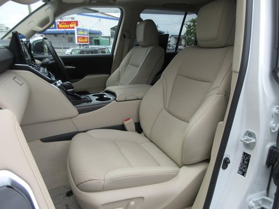 صورة مصغرة 29 لـ 2024 Toyota LAND CRUISER 300