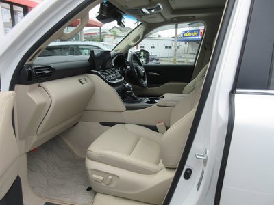 صورة مصغرة 37 لـ 2024 Toyota LAND CRUISER 300