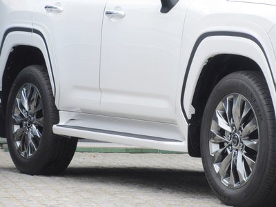 صورة مصغرة 12 لـ 2024 Toyota LAND CRUISER 300