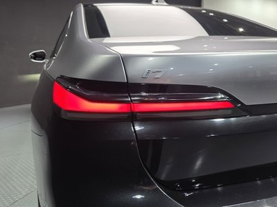 BMW I7 - 10