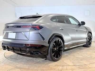 صورة 3 لـ 2022 Lamborghini URUS
