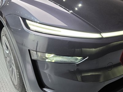 TESLA MODEL Y - 9