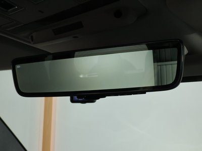 LAND ROVER DEFENDER - 7