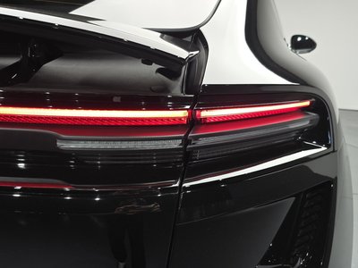PORSCHE MACAN - 10