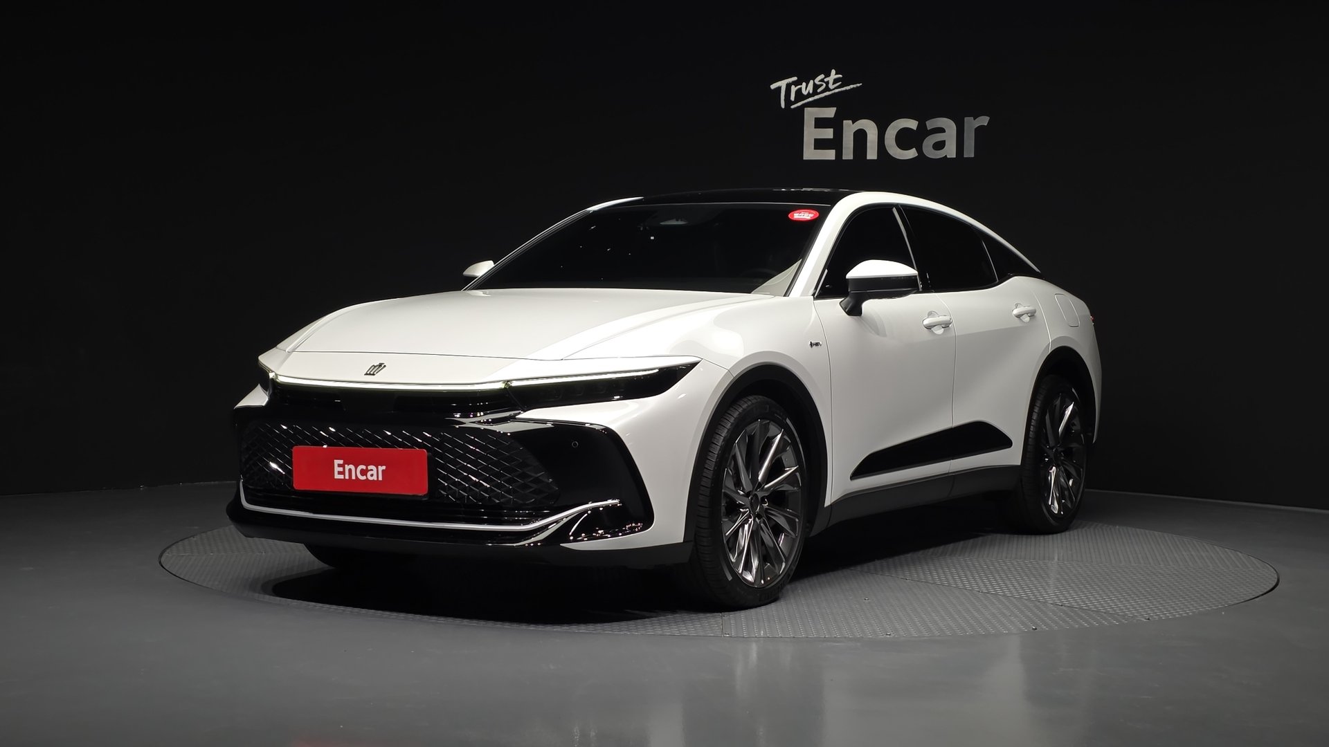 TOYOTA CROWN CROSSOVER - View 1