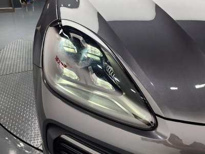 PORSCHE CAYENNE - 9