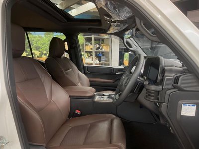 TOYOTA LAND CRUISER 250 - 8