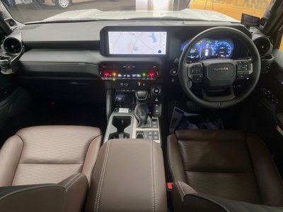 TOYOTA LAND CRUISER 250 - 3