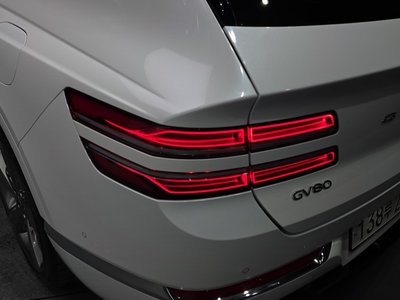 GENESIS GV80 - 10