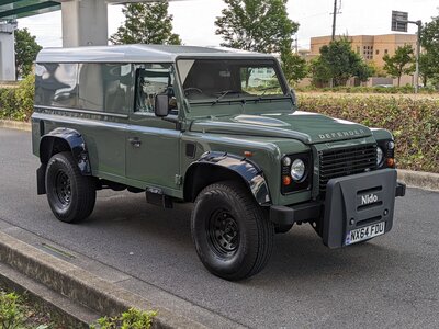 LAND ROVER DEFENDER