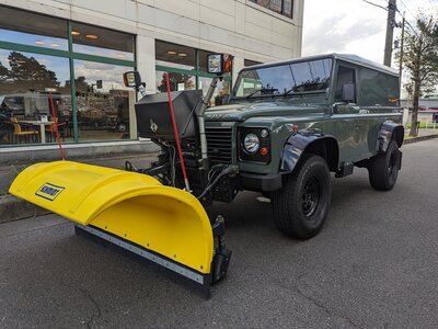 LAND ROVER DEFENDER - 4