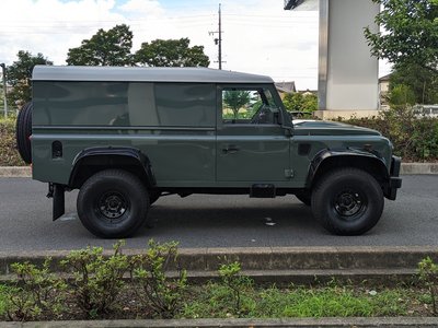 LAND ROVER DEFENDER - 7